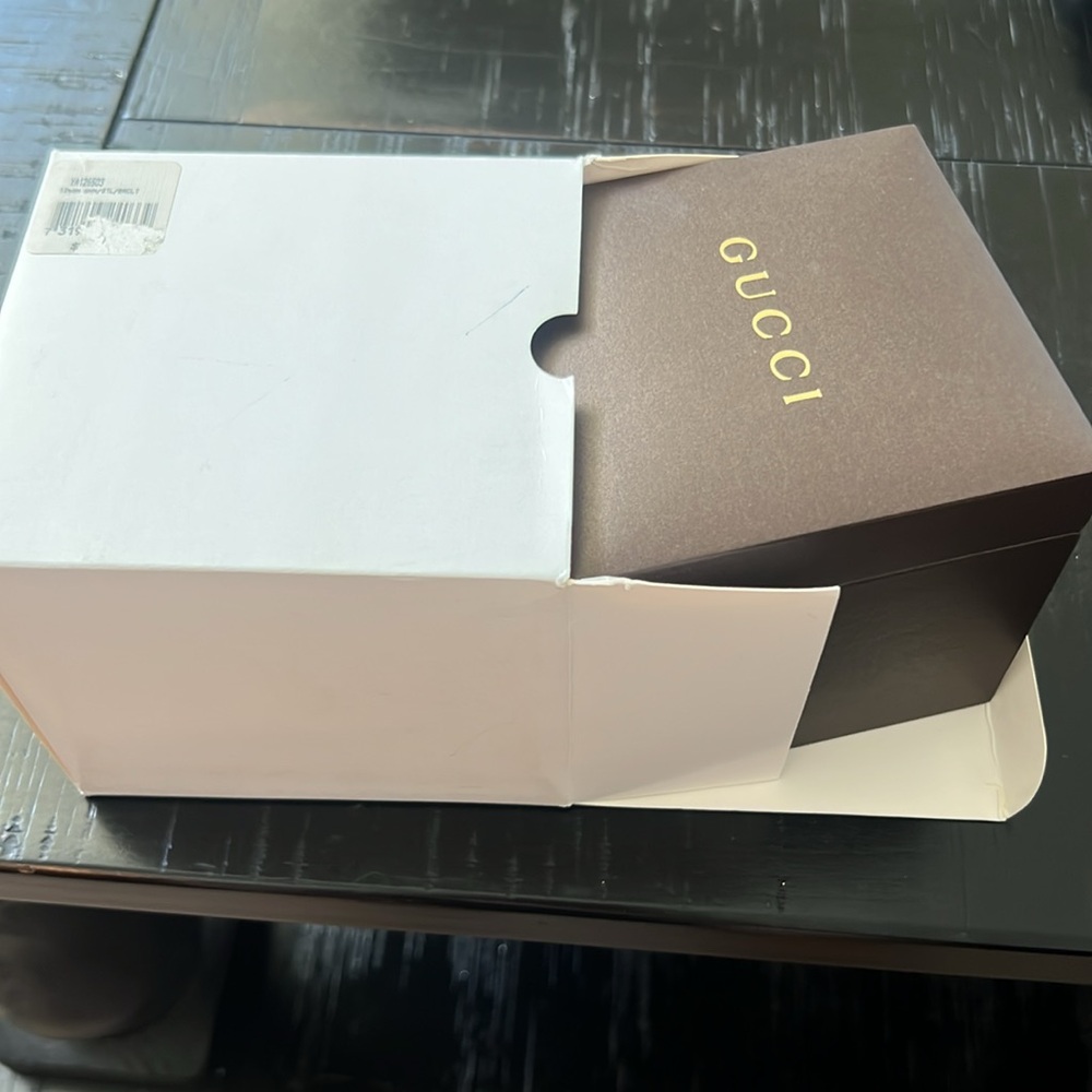 NWOT GUCCI G-TIMELESS watch - Picture 6 of 10
